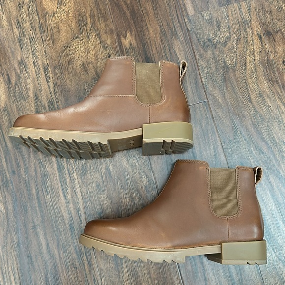 Sorel Emelie Chelsea boots - Picture 3 of 10